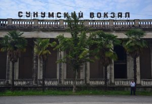 Абхазия: страна, живущая за счёт России, но считающая русских вторым сортом