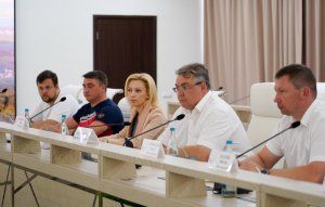 Эксперты ОНФ обсудили с властями Ставрополья вопросы повышения окладной части зарплаты врачей