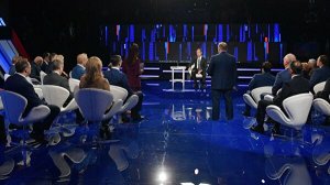 [«... в граните отливается»] «Совершенно понятно, какие категории людей у нас получают невысокие доходы: это люди, у которых есть небольшой относительно источник дохода»
