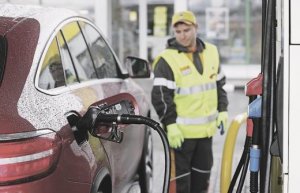 Пятая колонка: 19% АЗС в России недоливают топливо