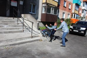 Активисты ОНФ проверили благоустраиваемые дворы в Петропавловске-Камчатском и Елизово