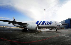 Пассажирам Utair начнут раздавать табачные изделия в самолетах