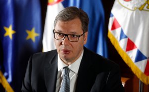 Вучич попросил ООН помочь сербам мирно проголосовать в Косово