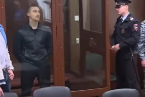Суд освободил Павла Устинова из СИЗО под подписку о невыезде