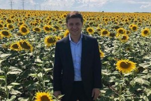 Лишь бы не СССР: Зеленский обосновал распродажу украинской земли  (На Украине начались протесты)