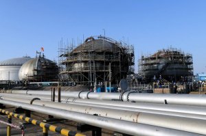 Последствия атаки дронов на нефтяные объекты Saudi Aramco. Фоторепортаж