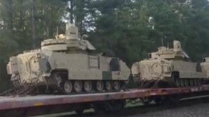 Американские военные «забыли» шесть танков на железной дороге.