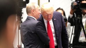 В США демократы рассчитывают узнать о содержании бесед Трампа и Путина (Захарова объяснила опасность ведения телефонных переговоров с Трампом)