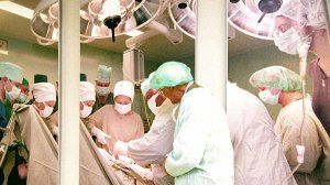 В онкоцентре Блохина сообщили об отсутствии заявлений об увольнении врачей (Ранее в  СМИ писали, что детские онкологи  выступили с обращением о готовности уволиться в полном составе)