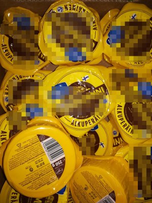 Финским сыром вместо россиян полакомился огонь. Сжигание 420 кг санкционки попало на видео