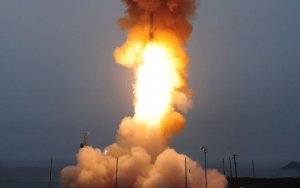 Опубликовано видео испытаний американской баллистической ракеты
