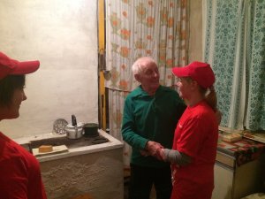 Команда «Молодежки ОНФ» в Коми провела субботник в доме труженика тыла Степана Лоскутова в селе Выльгорт