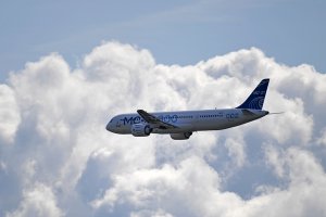 У самолета МС-21−300 возникла неисправность во время испытательного полета