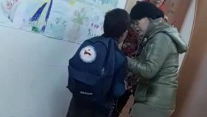 «Я с тебя шкуру спущу». В Сунтарском улусе учительница наорала на школьника