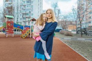 «Грязные гены»: Соболь готовит дочь к взрослой жизни.