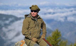 Комментарии читателей из Восточной Европы: с днем рождения Вас, господин президент! Нам бы такого, а не этот срам....