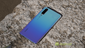 Началось? Некоторые смартфоны Huawei неожиданно отключили от Google Play