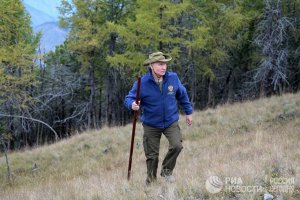 Читатели США и Британии о дне рождения Путина: от «нам бы такого» до «посетил все соседние гулаги».