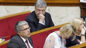 "Ты гнал людей на убой": Порошенко присвоил себе обмен и "утонул" под шквалом гневных сообщений
