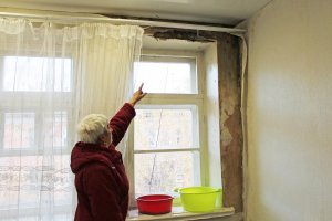 В Кирове в доме с дырявой крышей капитально отремонтировали фундамент