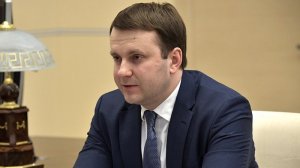 Орешкин высказался за дедолларизацию торговли с ЕС в нефтегазовой сфере