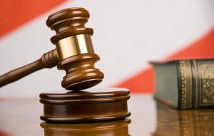 Суд в Москве запретил компании использовать в названии слово «федеральный», посчитав это сокращением от «России»