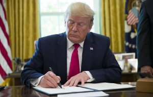 Трамп подписал указ о санкциях против Турции