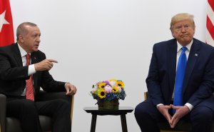 CNN узнала о письме Трампа с призывом Эрдогану не оказаться дьяволом (Не будьте дураком», — говорится в конце письма......)
