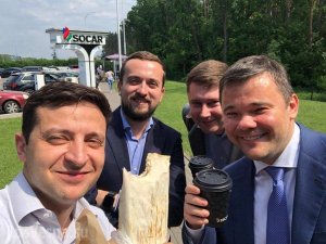 ( хочешь на Кубань? Приезжай ) Зеленского ждут в Ростове на чемпионате по скоростному поеданию шаурмы