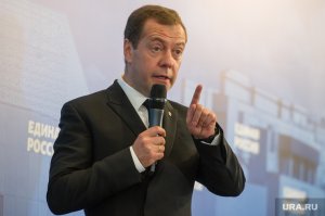 Премьер Медведев призвал россиян готовиться к поиску новой работы