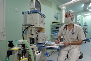 Врачей Иркутской области лишили положенной по указам Путина зарплаты
