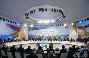 Песков рассказал о пользе от списания долгов африканским странам
