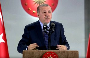 "Выдайте нам главаря террористов": Эрдоган потребовал от США выдачи курдского генерала