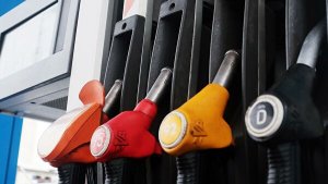 В России рекордно упал спрос на бензин, сообщили СМИ