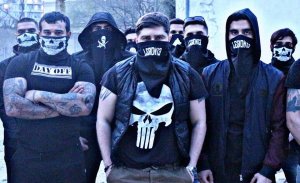 «Новые россияне» заставляют русских извиняться на камеру за неправильное поведение