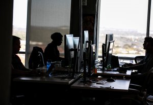 Подрядчик «Фейсбука» свернет деятельность после расследования СМИ об адских условиях труда модераторов