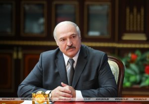 Лукашенко рассмешили американские танки на границе с Беларусью