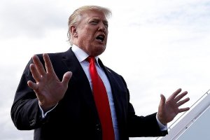 Трамп заявил, что высказывания о вмешательстве России в выборы "самая большая ложь"   (Президент США уточнил, так американцев еще не обманывали)
