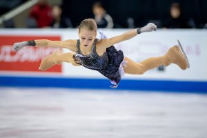 Фигуристка Александра Трусова сообщила, что хочет соревноваться с мужчинами   (Россиянка отметила, что в мужском катании можно исполнять четверной прыжок в короткой программе)