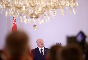 Neue Zürcher Zeitung (Швейцария): Белоруссия прорубает окно на Запад