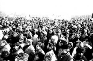 [30 лет] 17 ноября 1989 года - началась «бархатная революция» в Чехословакии. Стало известно самое коварное оружие России против «бархатных революций»