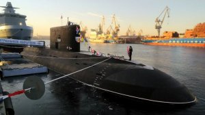 Первая тихоокеанская "Варшавянка" "Петропавловск-Камчатский" проекта 636.3 подняла флаг в Петербурге