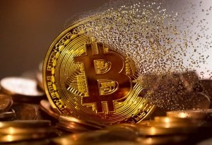 Биткоин рухнул до самого низкого уровня с мая  ( За месяц криптовалюта потеряла $3 тыс)