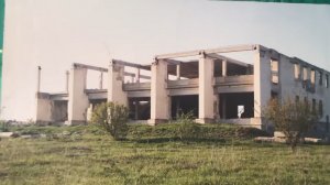 Администрация г. Белогорск подало в суд  на снос всех основных зданий в зоопарке "Тайган", за самовольную застройку. Здания построены в 1986 г, СССР