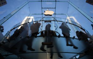 Apple признала Крым российским