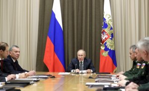 В ближайшие годы необходимо активно наращивать боевые возможности флота - Владимир Путин
