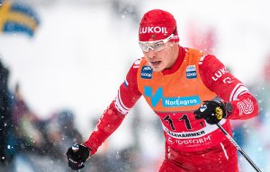 Россияне выиграли мужскую эстафету на этапе Кубка мира по лыжным гонкам   (На пьедестале почета оказались две российские команды)