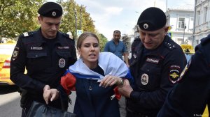 Домитинговалась – Любовь Соболь не пускают за границу