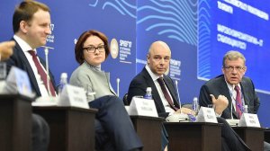 «Если повысить зарплаты - это разгонит инфляцию». Это не так: нам нагло врут и делают это намеренно