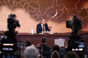 Путин: Мы не можем дотировать экономику Беларуси, продавая газ по цене, как в Смоленске